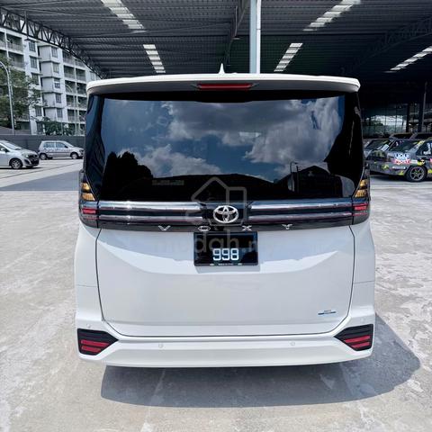 2022 Toyota VOXY 2.0 S-G (A) - 4