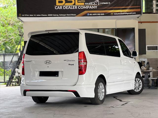 2013 Hyundai GRAND STAREX 2.5 ROYALE FACELIFT (A) - 2