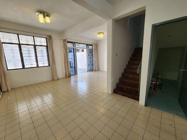 2/DOUBLE STOREY TERRACE HOUSE FOr RENT /BDC/ SARADISE 1