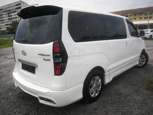 2016 Hyundai GRAND STAREX 2.5 ROYALE FACELIFT (A) - 2