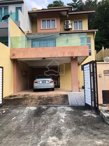 2 1/2 story 1