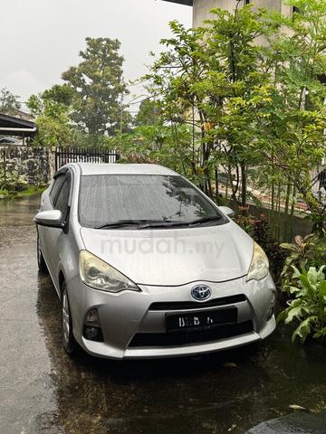 2012 Toyota PRIUS C 1.5 (HYBRID) (A) - 1