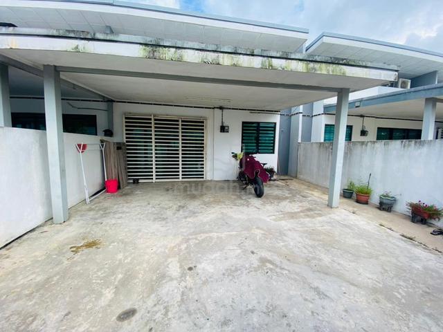 Single Storey Terraced House Near Tanjung Lumpur, HTAA for Rent 1