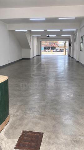 Taman Sri Putra — Shoplot For Rent 1