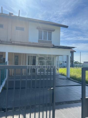 Selangor Banting Not Furnished 2-Storey Terraced House For Rent 1