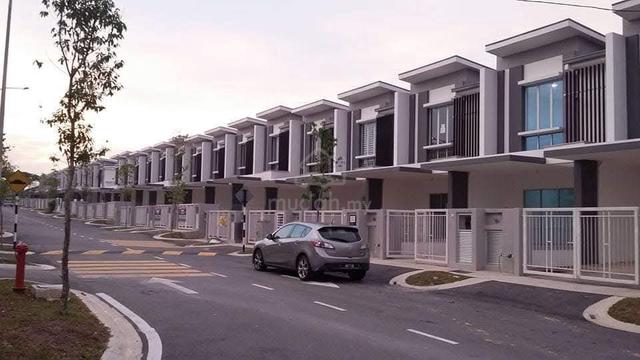 Acacia Park 2 Storey Terrace 18x80 sqft 1