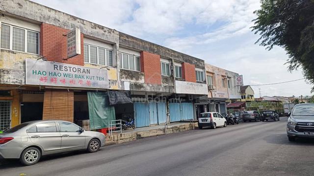 Ground Floor Shoplot Facing Main Road (1650sf) Bukit Serdang 1