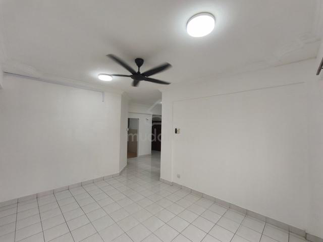 Persiaran Tanjung Apartment 1
