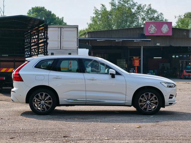 [2019] Volvo XC60 2.0 T8 Inscription PanoramicRoof - 3