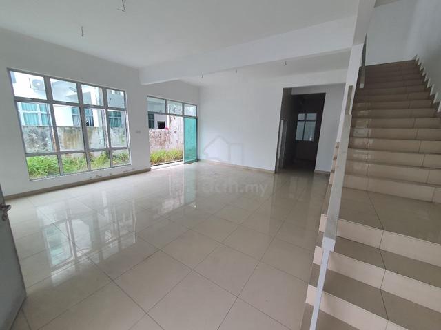 Pulai Hijauan @ Jln Palma Double Storey 35x70 Cluster Bare Unit Skudai 2