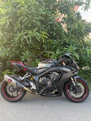 Honda CBR650R - photo 3 of 4