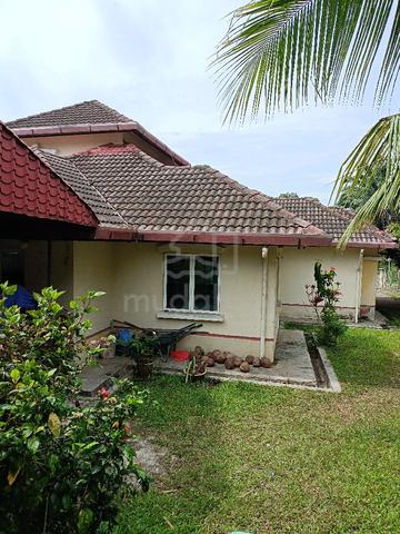 Bangalow Kg.LBJ. BDR. Enstek 1