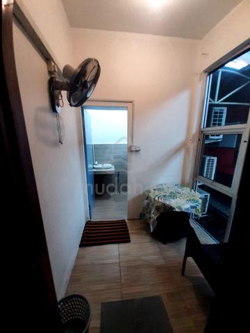 Putatan small hotel room business 3