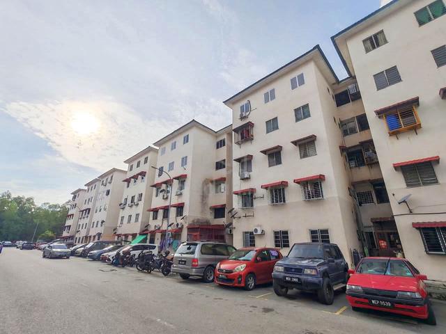 Puchong Utama Court 1 1