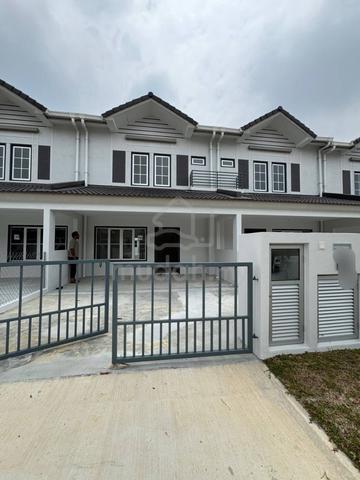 Double Storey Terrace M Senyumia Salak Tinggi Sepang 1