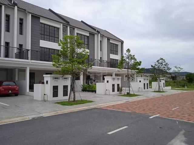 3R3B Townhouse Monet Garden@Sunsuria City Sepang, Near XMUM/KLIA 1