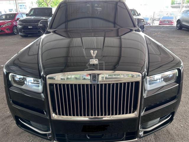 2019 BOOK NOW BLACK Rolls Royce CULLINAN AWD V12 - 2