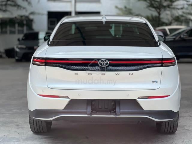 TURBO 2023 Toyota CROWN 2.4 CROSSOVER RS ADVANCED - 4