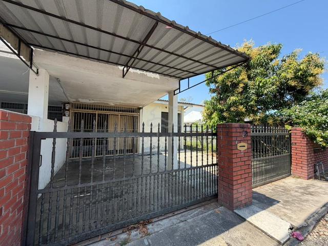 Taman Sri Rambai Single Storey Semi D 2800sqft All New Paint & Mosaic! 1