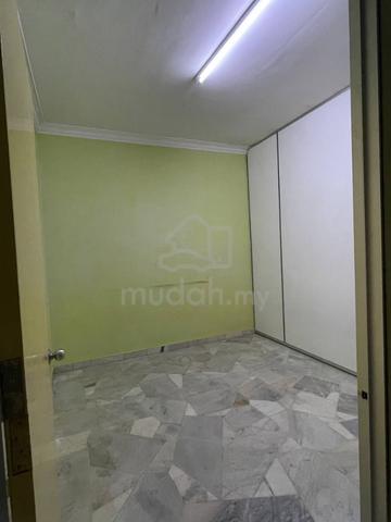 Room to Rent in KUANTAN/ Bilik untuk Disewa di KUANTAN 1