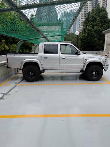 2004 Toyota HILUX 2.5 SR TURBO MY03 KDN190 (A) - 1
