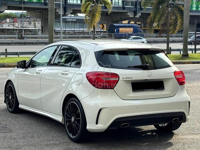 2015 Mercedes Benz A200 AMG CBU 1.6 W176 CAM HBACK - 3