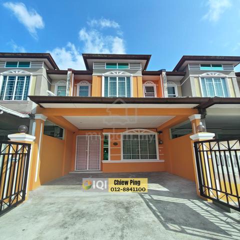 NEWLY PAINTED House At UniGarden behind EverWin opp Unimas Samarahan 1