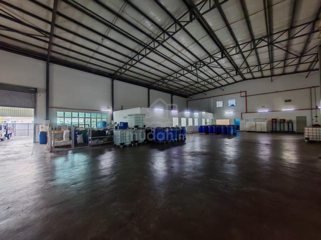 Large Corner lot factory with 3level of office at Angkasanuri for Rent 1