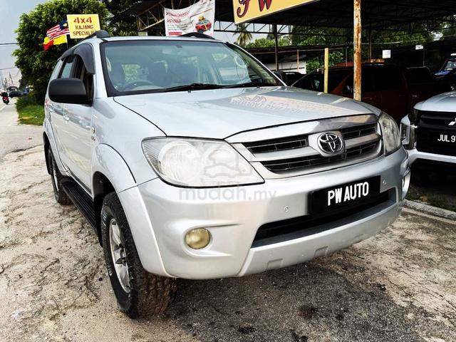 TOYOTA FORTUNER 2.5(M) G D-4D TURBO 5SPD 4X4 suv - 3