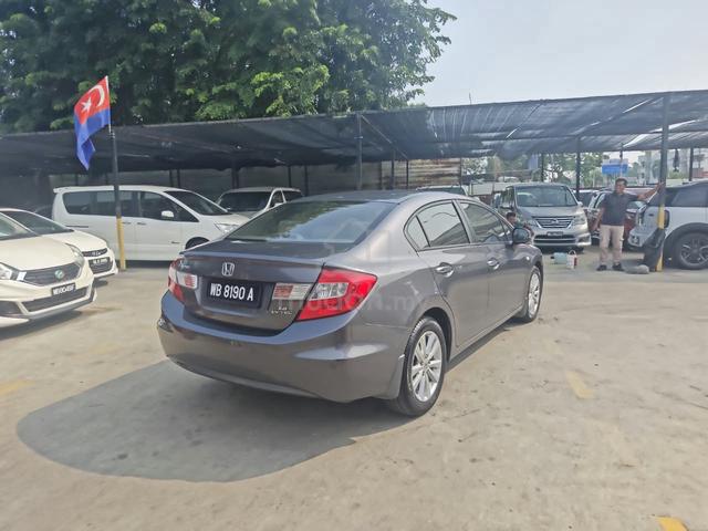 2015 Honda CIVIC FB 1.8 (AUTO) - 3