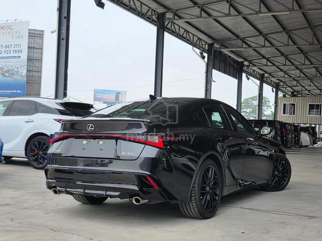 2021 Lexus IS300 2.0 F SPORT MODE BLACK S - 4
