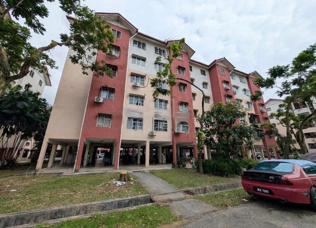 Flat PKNS Seksyen 7 Shah Alam 1