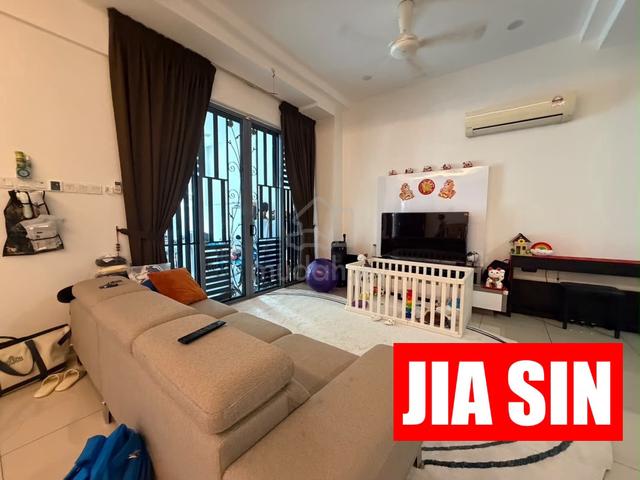 3 Storey Intermediate Terrace House for SALE @ Sungai Ara 1