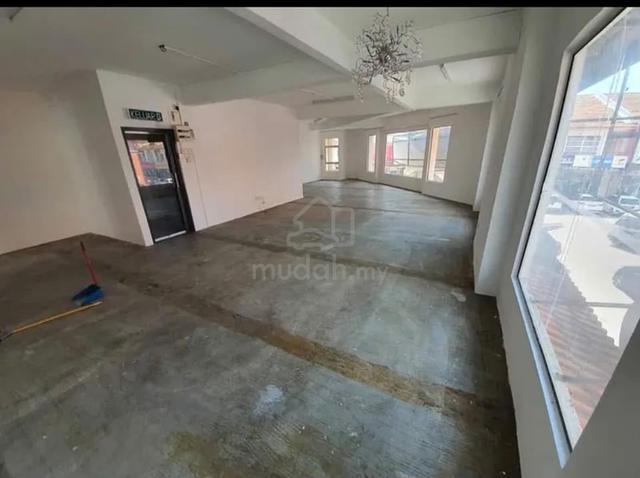 SHOPLOT FOR RENT @ Pusat Perniagaan Kepala Batas 1