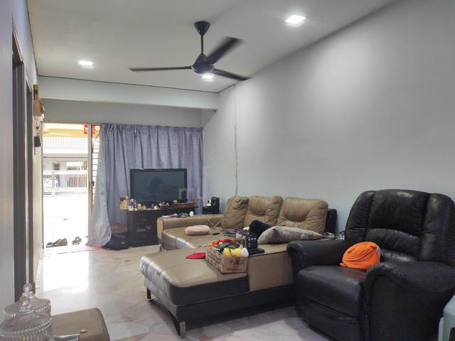 [Renovated & Extended] SINGLE STOREY TERRACE, Taman Desa Semenyih 1