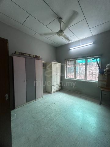 Rumah Muslim Untuk Disewa 5