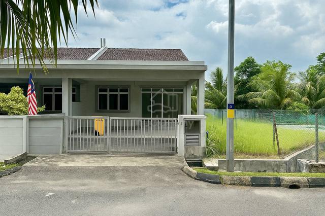 [CORNER LOT] 1-Storey Terrace Taman Desa Idaman Olak Lempit, Banting 1
