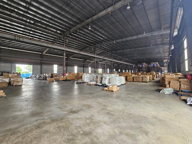 Warehouse 104000 Sf  In Setia Alam Section 13 Shah Alam Rent 4