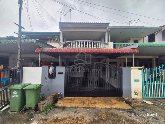 Gunung rapat Pekan Razaki double storey house for rent 1