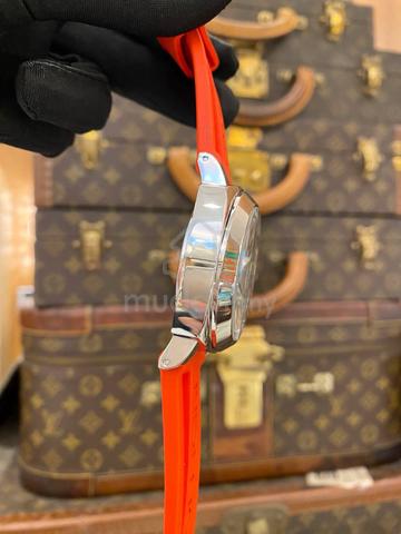 Carousel Image