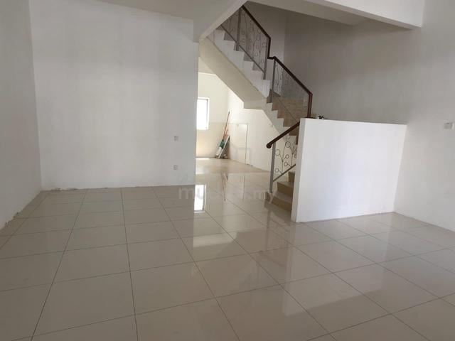 Gated & Guarded 3 Storey Terrace @ Vila Seri Setia Bukit Tengah 1
