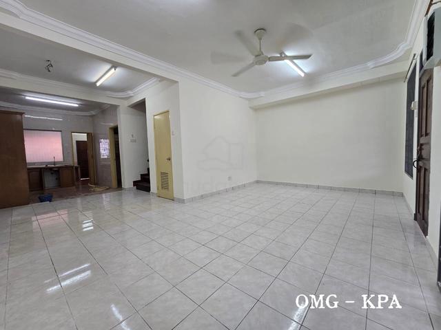 Bandar Botanic Jenaris Double Storey Good Condition Best Buy Klang 1