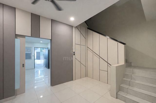 Raja Uda Gated Guarded Poolside 3-Storey Terrace for Sale 1
