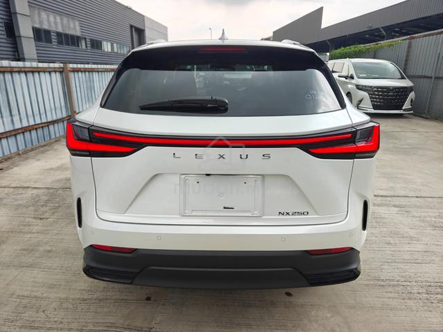 2022 Lexus NX 250 VL P/Roof 4Cam Brown Leather HUD - 4