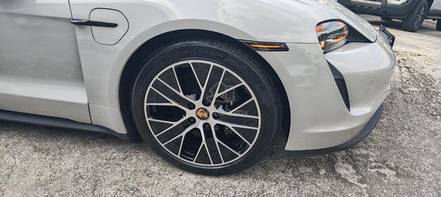 2024 Porsche TAYCAN SEDAN PERFORMANCE PLUS - 3
