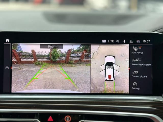 2021 BMW X7 3.0 PURE EXCELLENCE / FULL SERViCE BMW - 4
