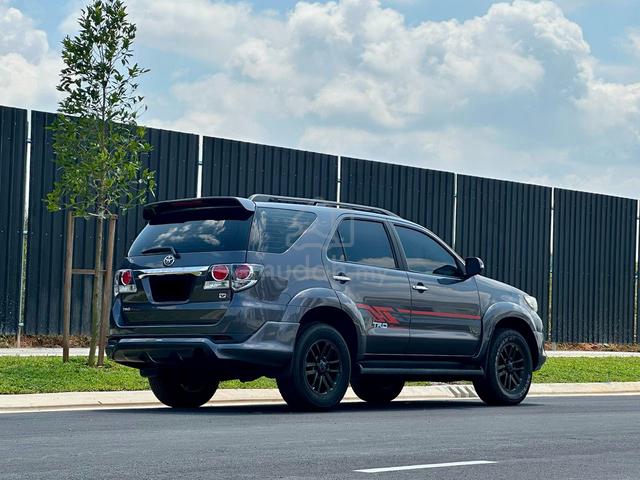 Toyota Fortuner 2.7 V TRD SPORT🔥Petrol Petrol‼️‼️ - 2