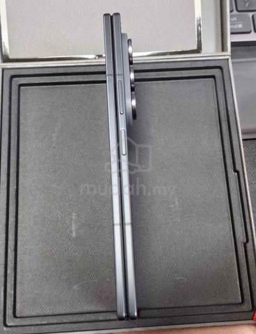 Samsung z fold 8 ultra 256gb Samsung care+ waranty - photo 6 of 6