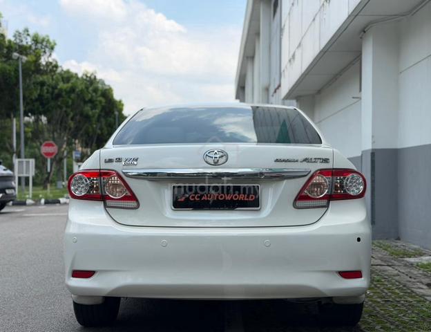 2010 Toyota Corolla Altis 1.8 G Sedan HIGH SPEC - 5