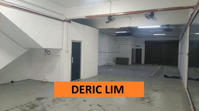 HOT! Bandar Perda 1.5 Storey Light Industry Shoplot For Rent 1